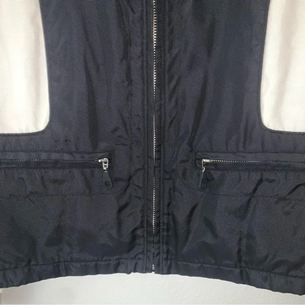 Size Medium - Women’s Authentic Vintage Harley Davidson Jacket - Picture 3 of 9